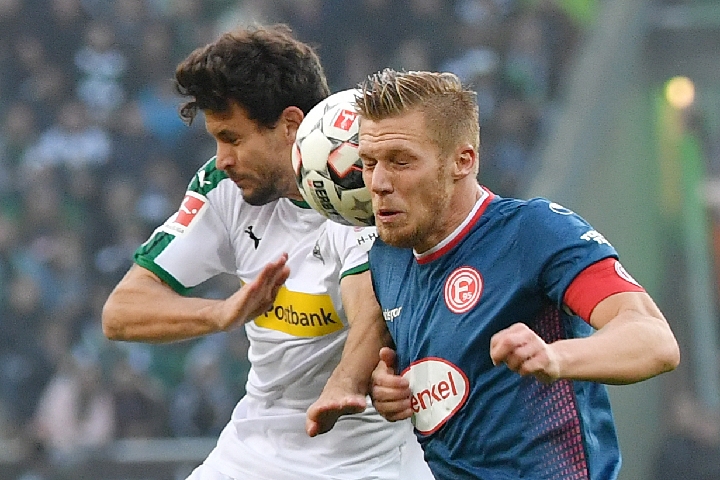 环足奖年度最佳前锋最终8人候选：登贝莱、亚马尔、姆巴佩在列