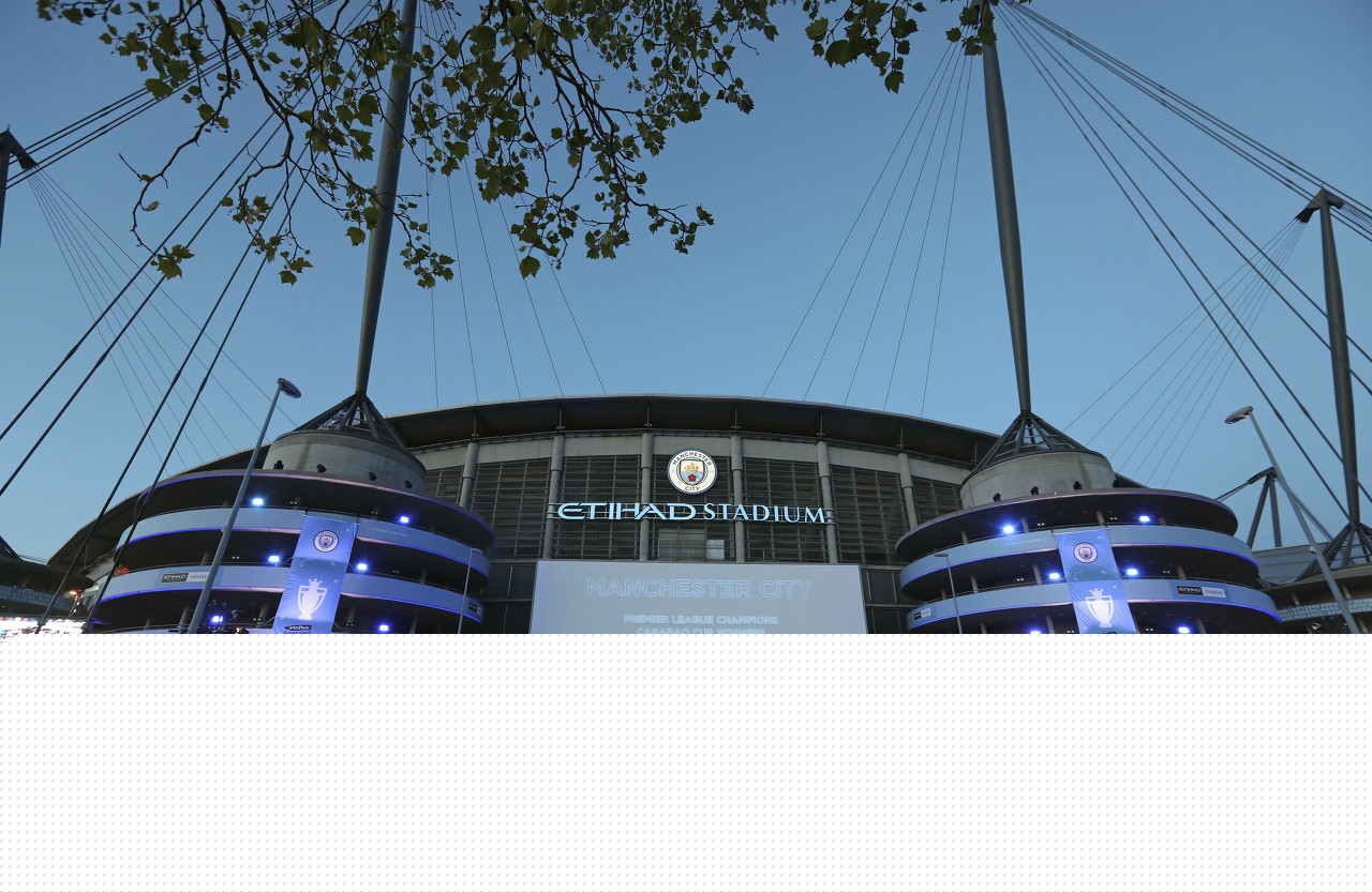 后卫身体对抗强度惊人，主帅盛赞